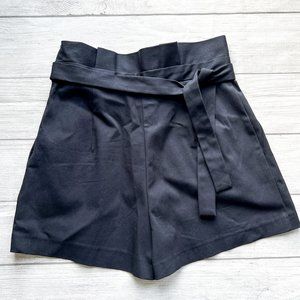 Zara HIGH-WAISTED SHORTS with belt, Size S